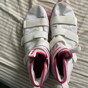 lebron pink and white